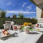 Moonshine Apartment With Magnificent View Guest house Sibenik