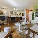 Guest house Moonshine Apartment With Magnificent View 4*