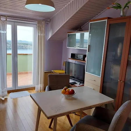 Moonshine Apartment With Magnificent View Guest house Sibenik