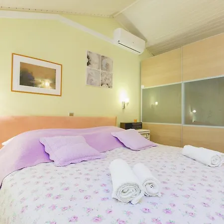 Guest house Moonshine Apartment With Magnificent View 4*