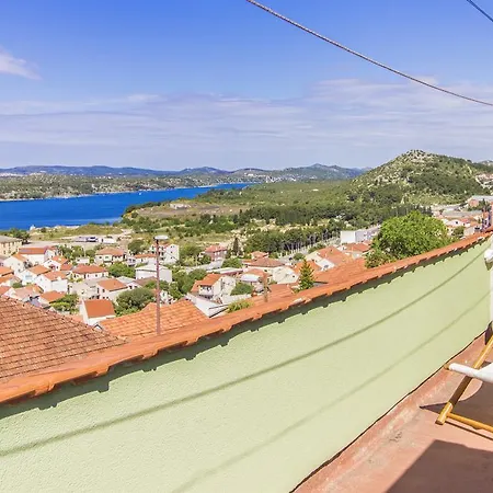Moonshine Apartment With Magnificent View Guest house Sibenik