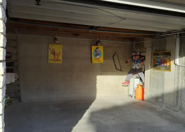 Гостевой дом Moonshine Apartment With Magnificent View 4*