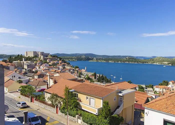 Гостевой дом Moonshine Apartment With Magnificent View Шибеник