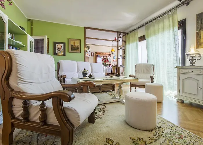 Moonshine Apartment With Magnificent View 4*