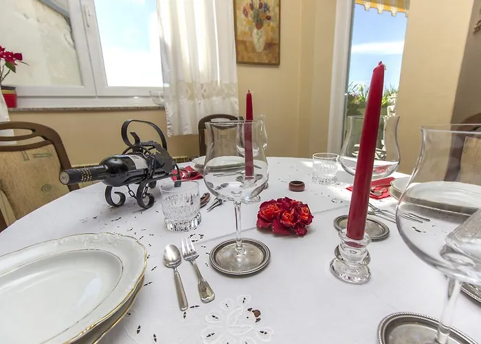 Гостевой дом Moonshine Apartment With Magnificent View