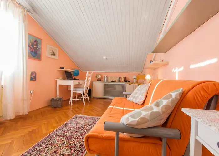 Moonshine Apartment With Magnificent View Guest house Sibenik