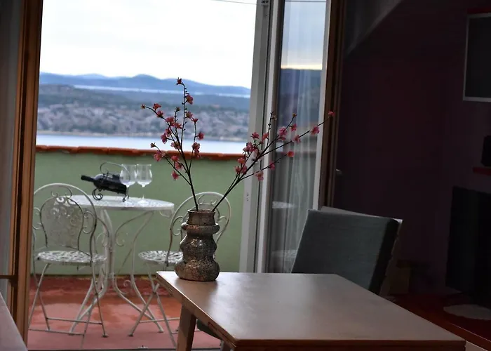 Гостевой дом Moonshine Apartment With Magnificent View